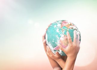 enfant qui portent le monde